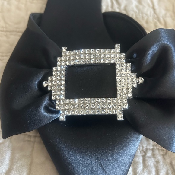 Jeffrey Campbell Sit Pretty Flats Black Embellished Rhinestone Bow NWOB Size 9 - Picture 5 of 7